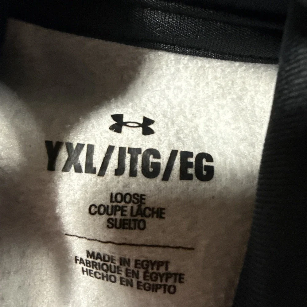 Under Armour Boys YXL XL Graphic Print Logo Black White Hoodie Pullover Shirt 18